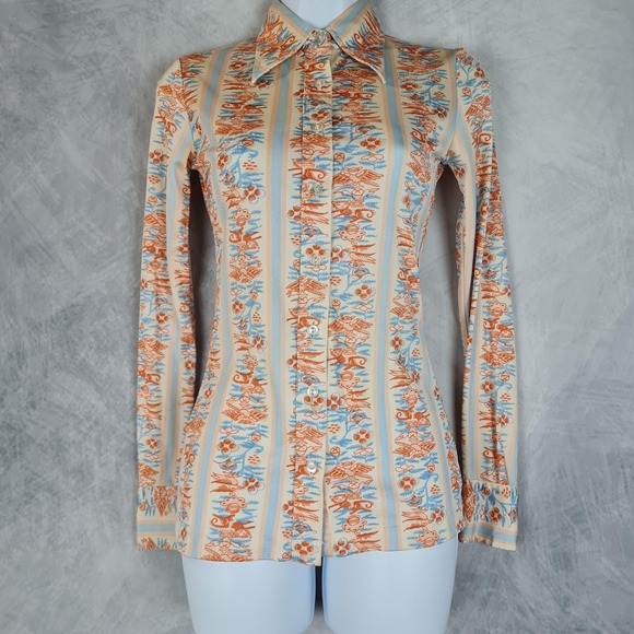 Organically Grown Tops - Vintage 70s Shirt Womens Small Novelty Animal Print Button Up Disco Point Collar